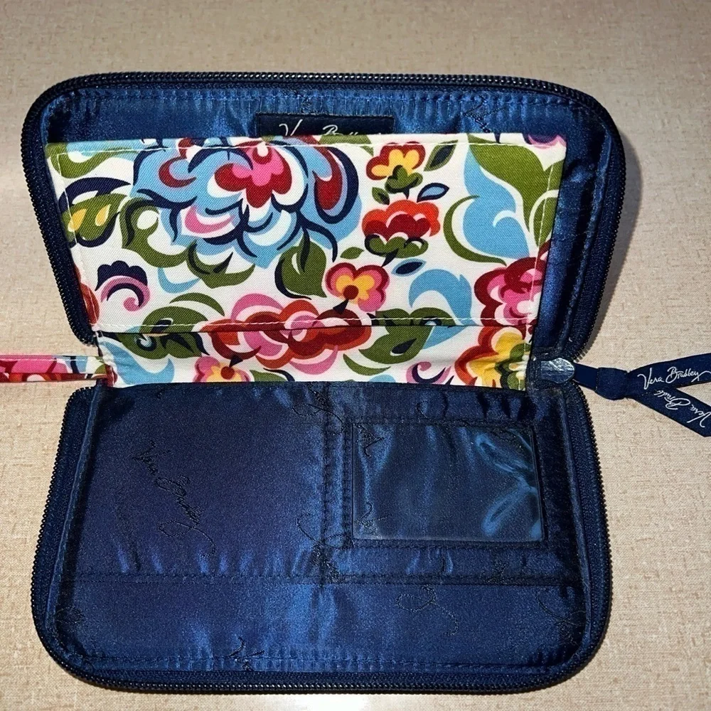 Vera Bradley Multi Colored Floral  Zip Closure Quilted Clutch Wallet Purse - Picture 4 of 6